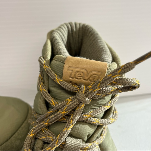 Teva Ember Lace Puffer Puffy Slipper Boots Shoes sz 6 women’s. - Picture 7 of 7